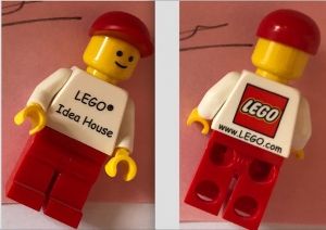 LEGO Idea House Minifigure - LEGO Logo with Website Address on Back